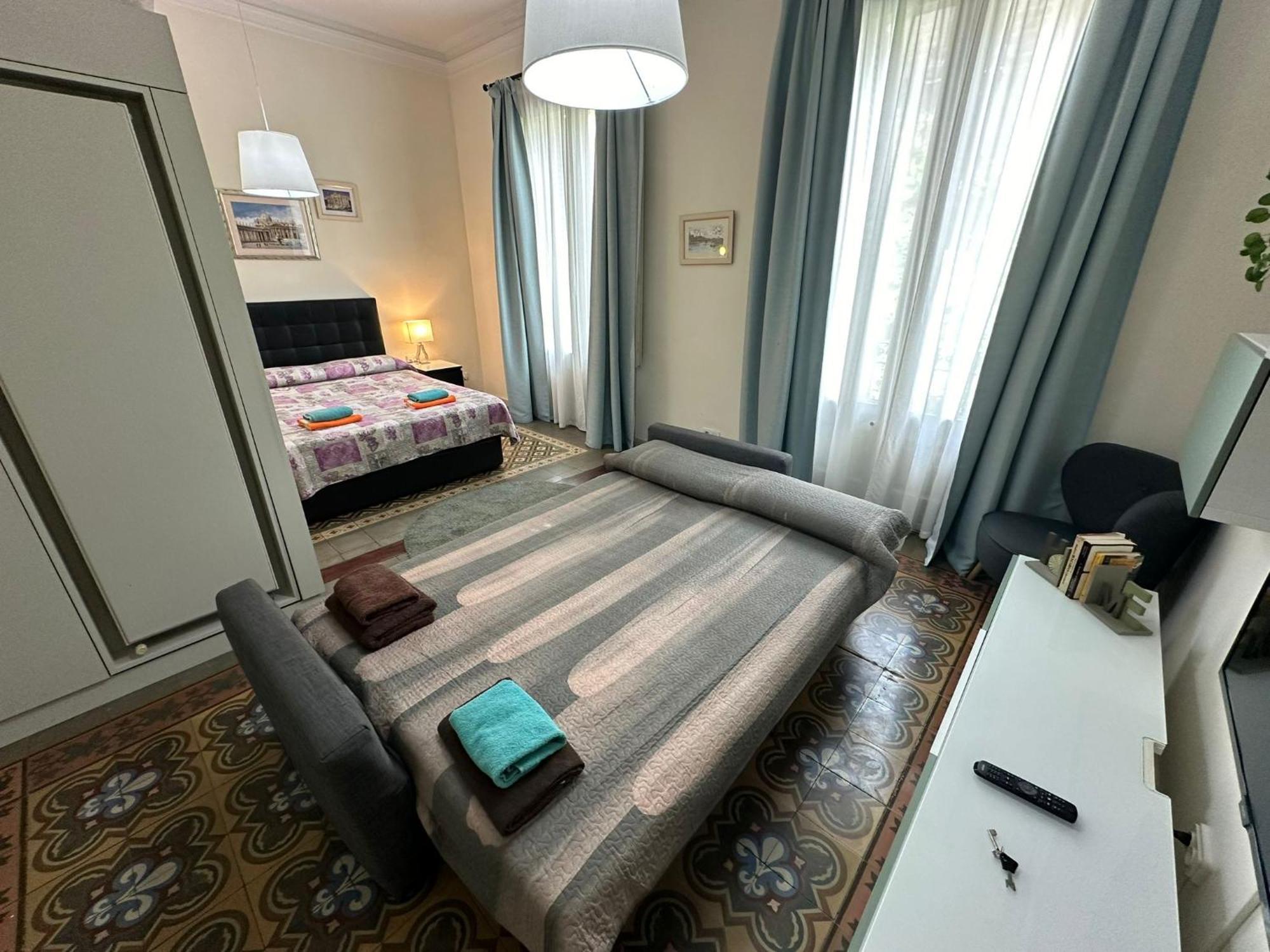 Rooms Rumila บาร์เซโลนา ภายนอก รูปภาพ
